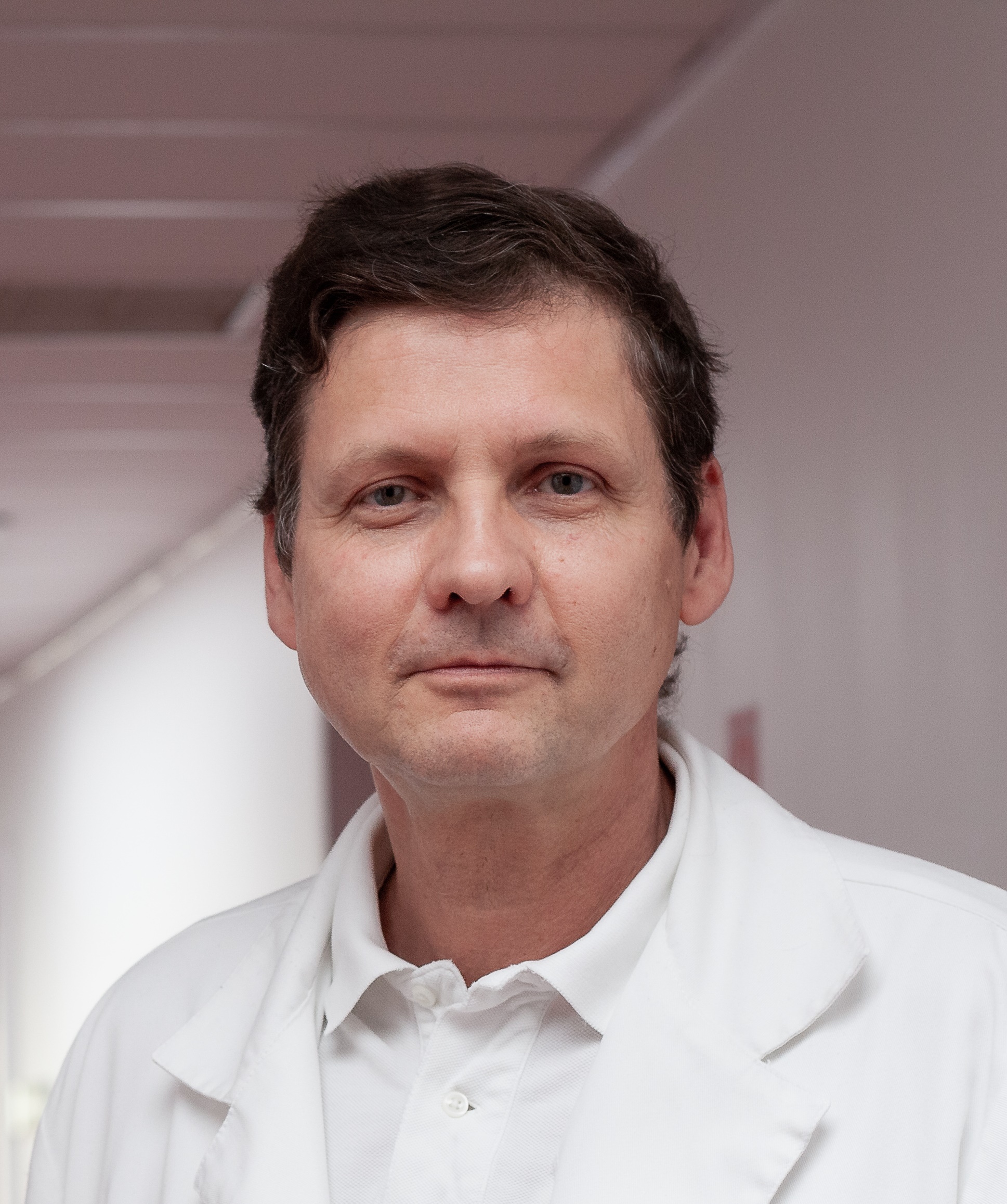 Prof. Dr. Simonyi Gábor portréja